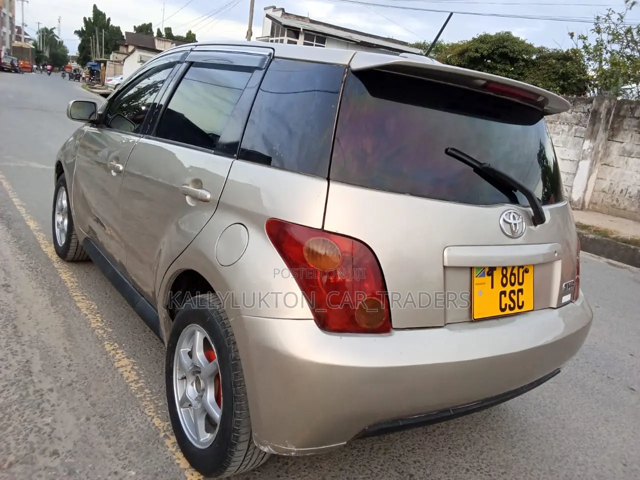 Toyota IST 2007 Gold
