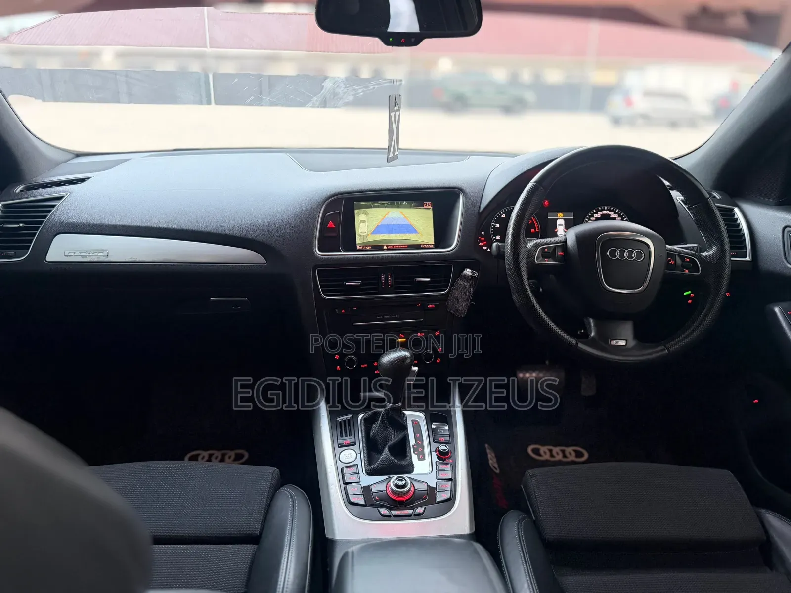 Audi Q5 2010 Black