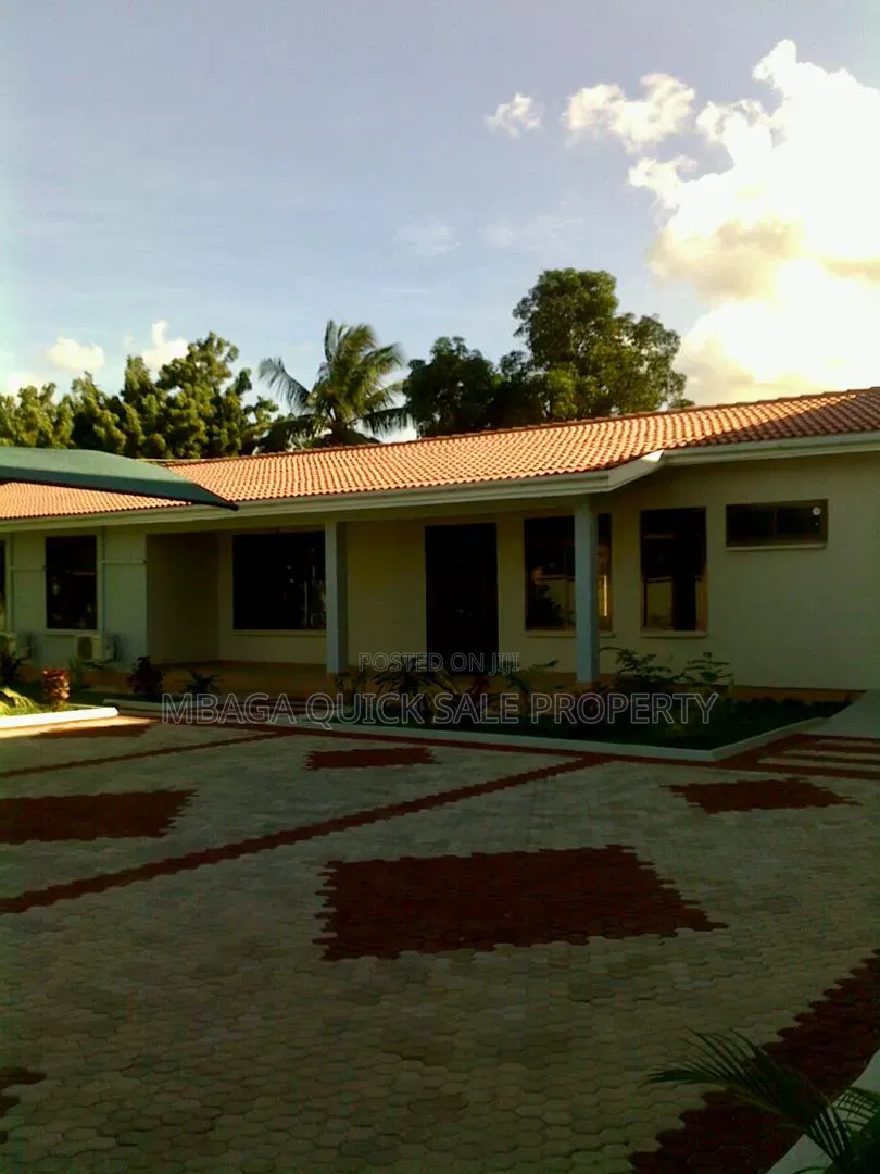 4bdrm House in Masaki, Kinondoni for rent