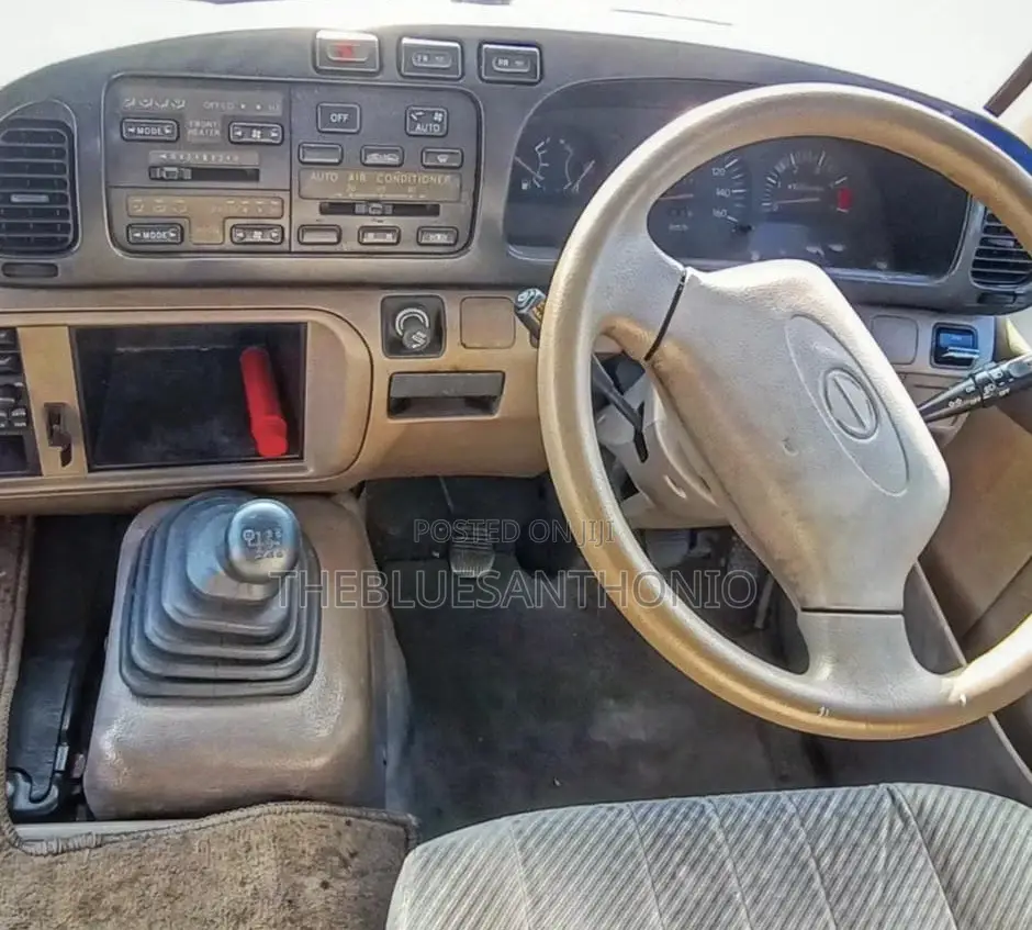 Toyota Coaster 2000 Blue