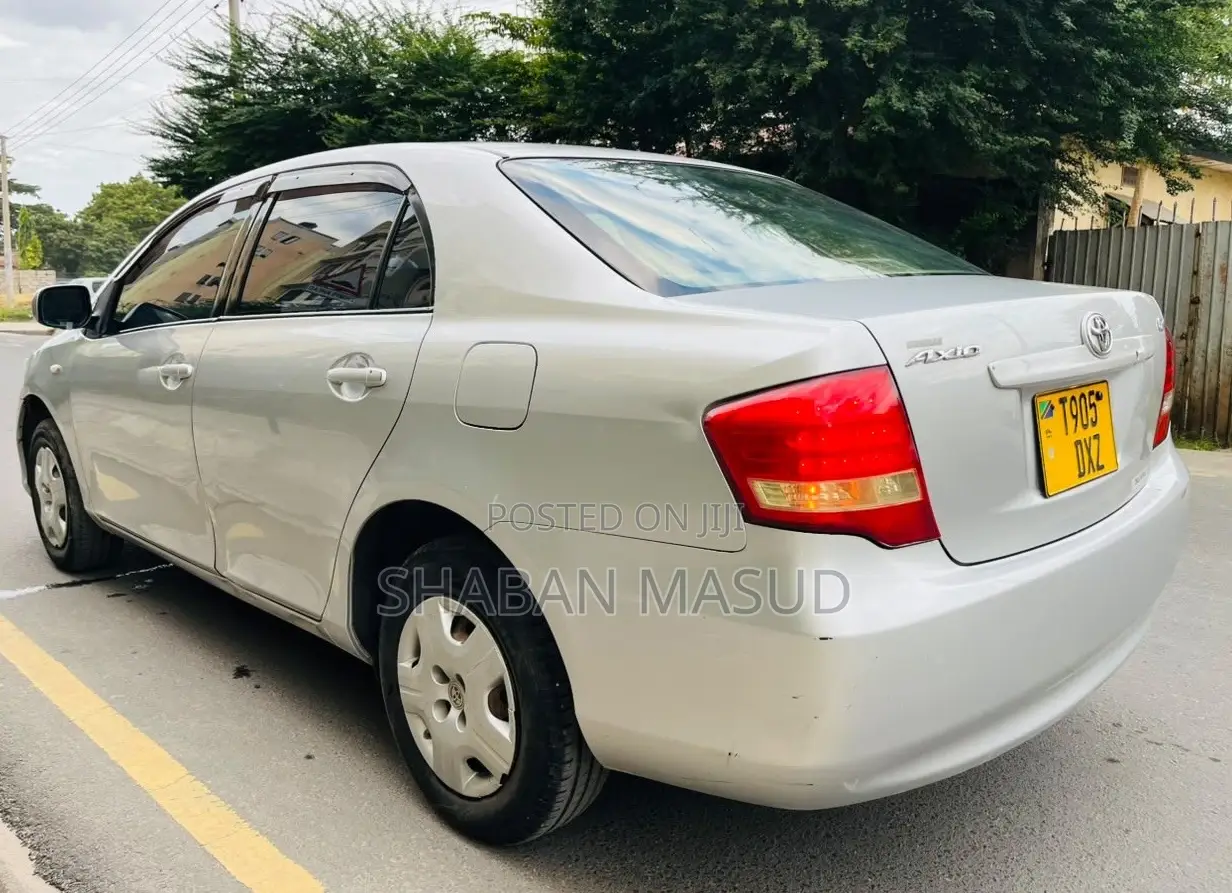 Toyota Axio 1.5 G 4WD 2006 Silver