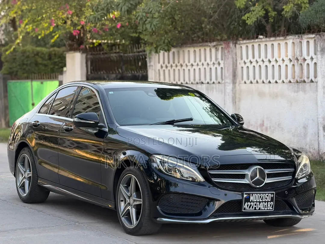 Mercedes-Benz C200 2015 Black