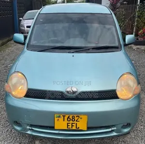 Toyota Sienta 2005 Blue