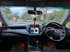 Toyota Crown 2009 Silver