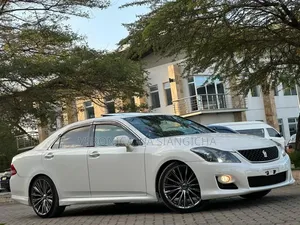 Toyota Crown 2009 White