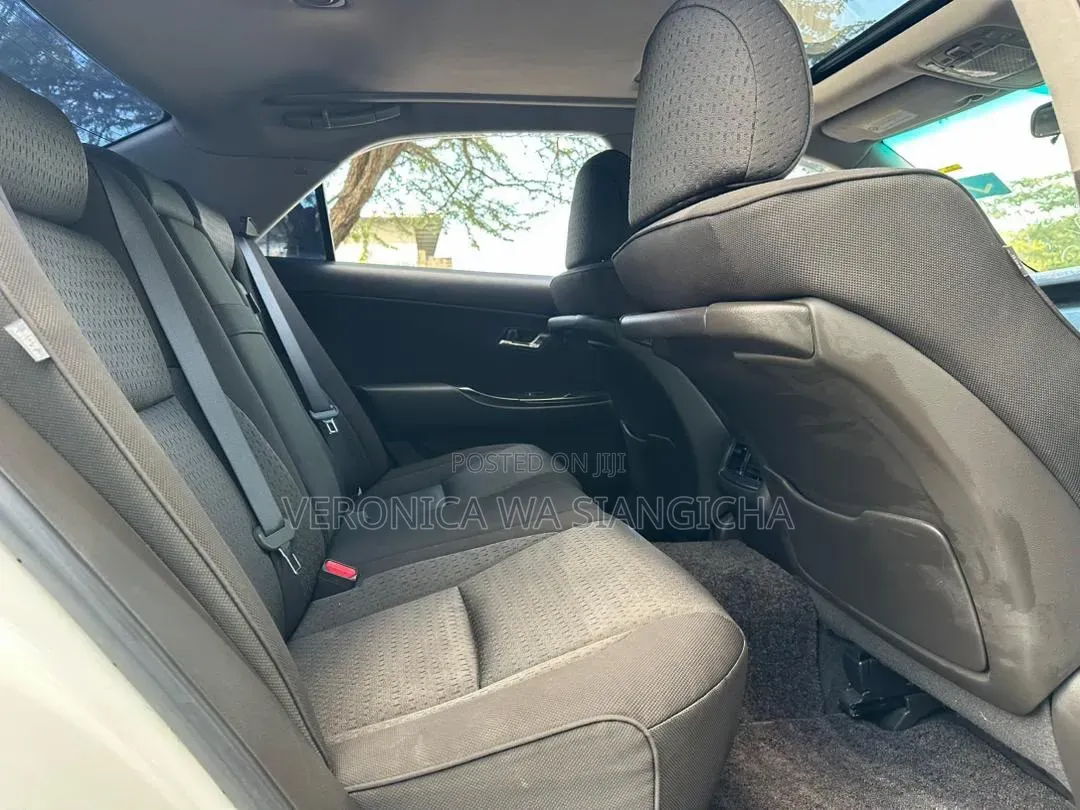 Toyota Crown 2009 White