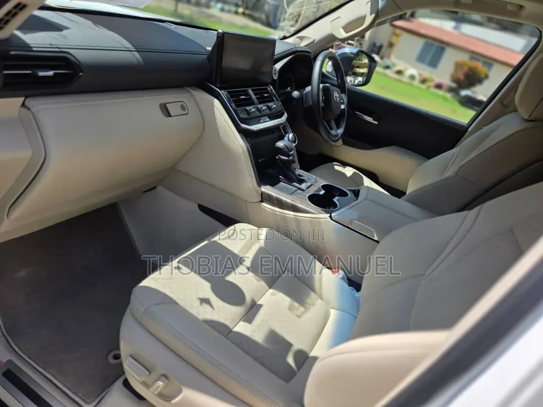 Toyota Land Cruiser 2024 White
