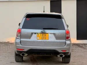 Subaru Forester 2011 Gray