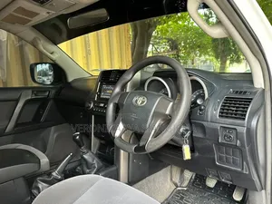 Toyota Land Cruiser Prado 2010