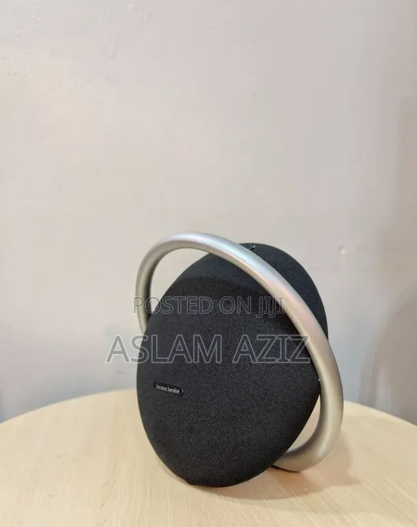 Harman Kardon Onyx Studio 8