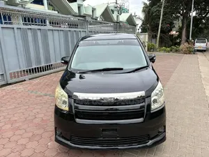 Toyota Noah 2009 Black