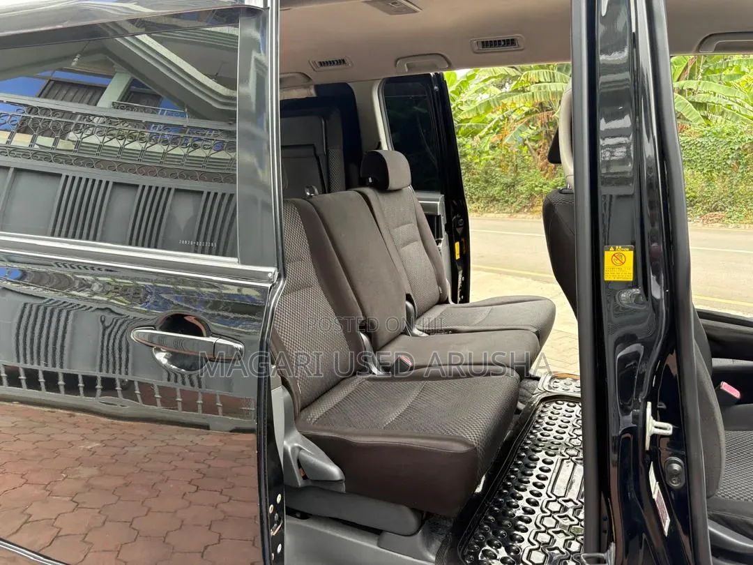 Toyota Noah 2009 Black