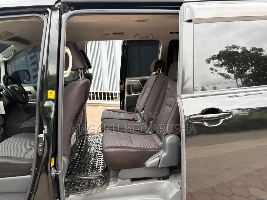 Toyota Noah 2009 Black