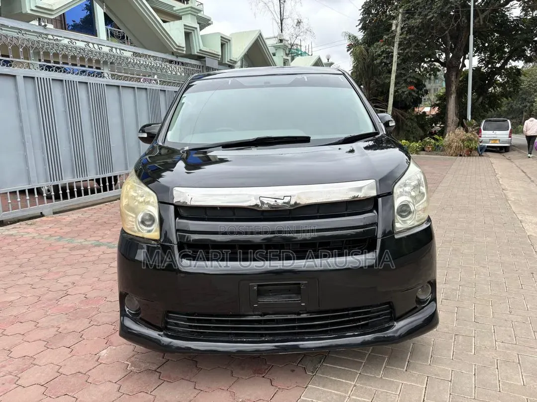 Toyota Noah 2009 Black