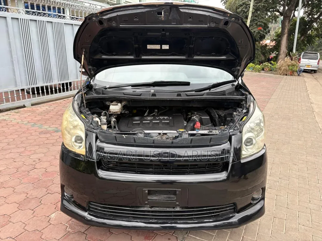 Toyota Noah 2009 Black
