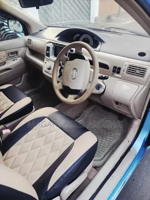Toyota Raum 2004 Blue