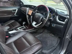 Toyota Fortuner 2018 Gray