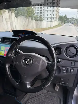 Toyota bB 2009 Silver
