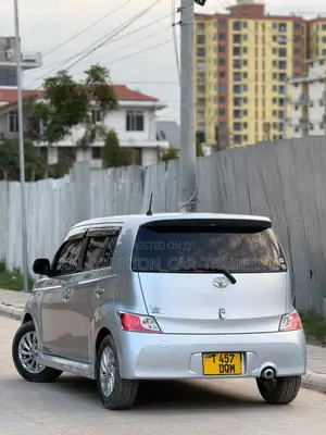 Toyota bB 2009 Silver