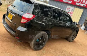 Toyota Vanguard 2010 Black