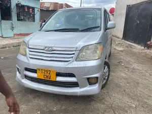 Toyota Noah 2005 Silver