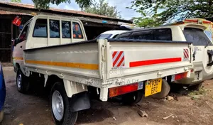 Toyota Townance 2004 White