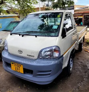 Toyota Townance 2004 White