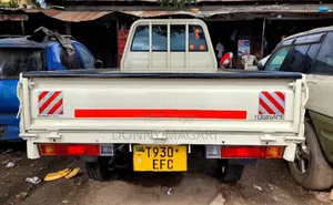 Toyota Townance 2004 White