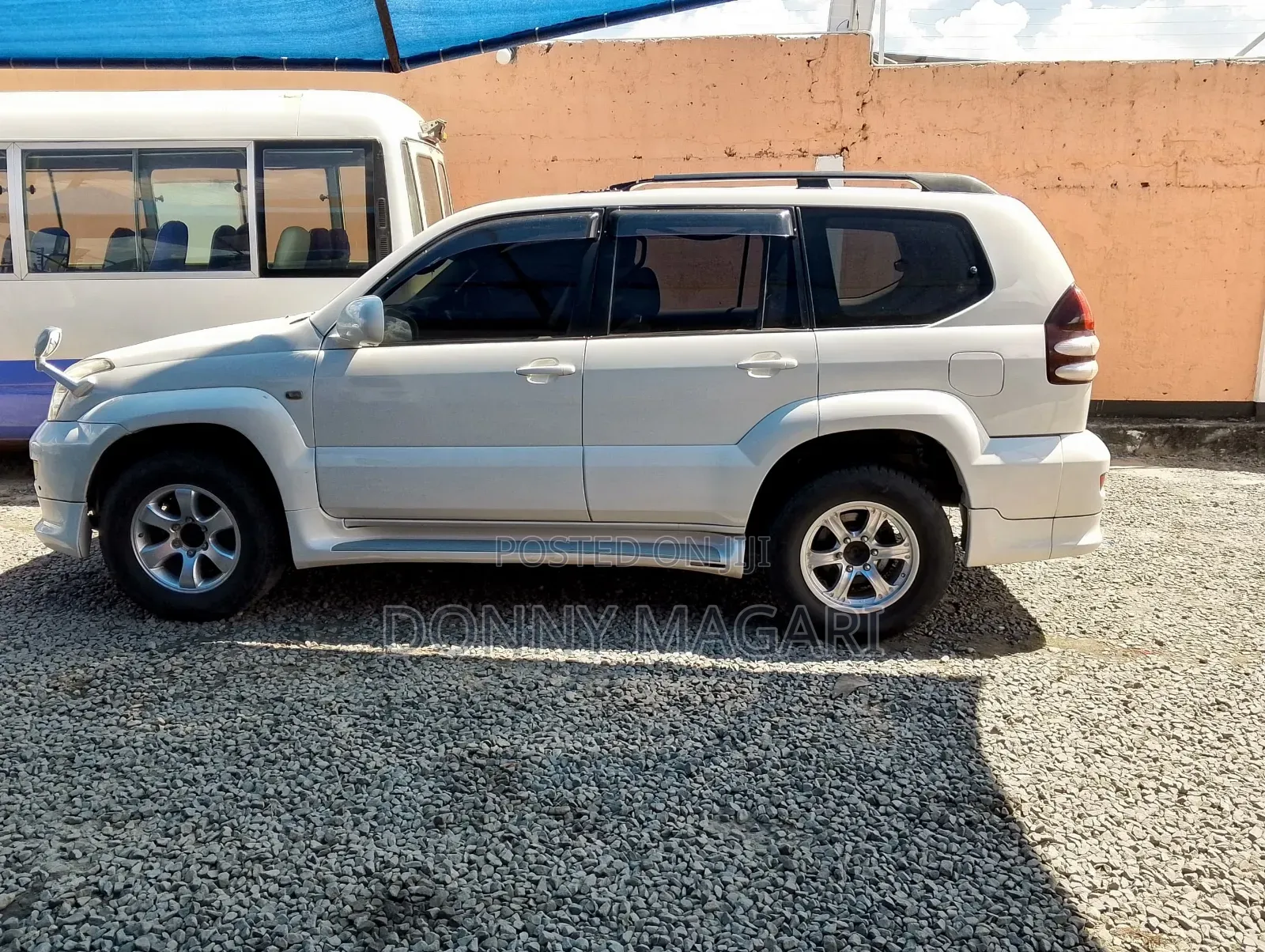 Toyota Land Cruiser Prado 2005 White