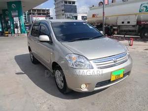 Toyota Raum 2006 Gold