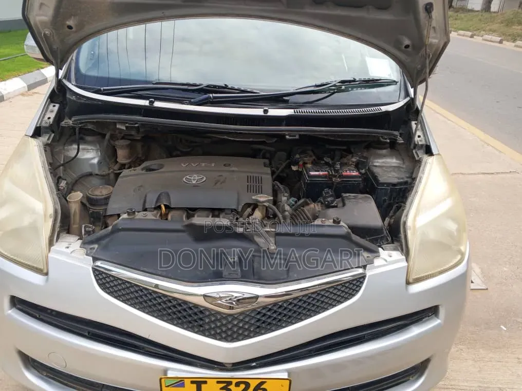 Toyota Ractis 2006 Silver
