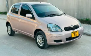 Toyota Vitz 2004 Pink