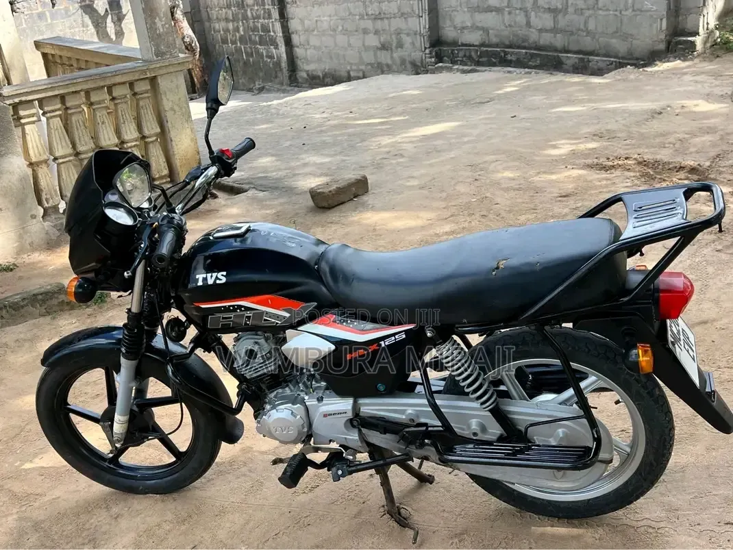 TVS HLX 125 2026 Black