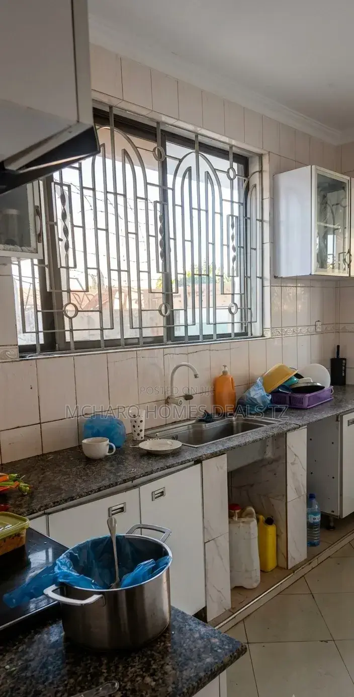4bdrm Bungalow in Mcharo Homes, Temeke for rent