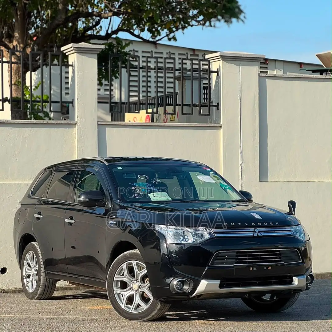 Mitsubishi Outlander 2014 Black