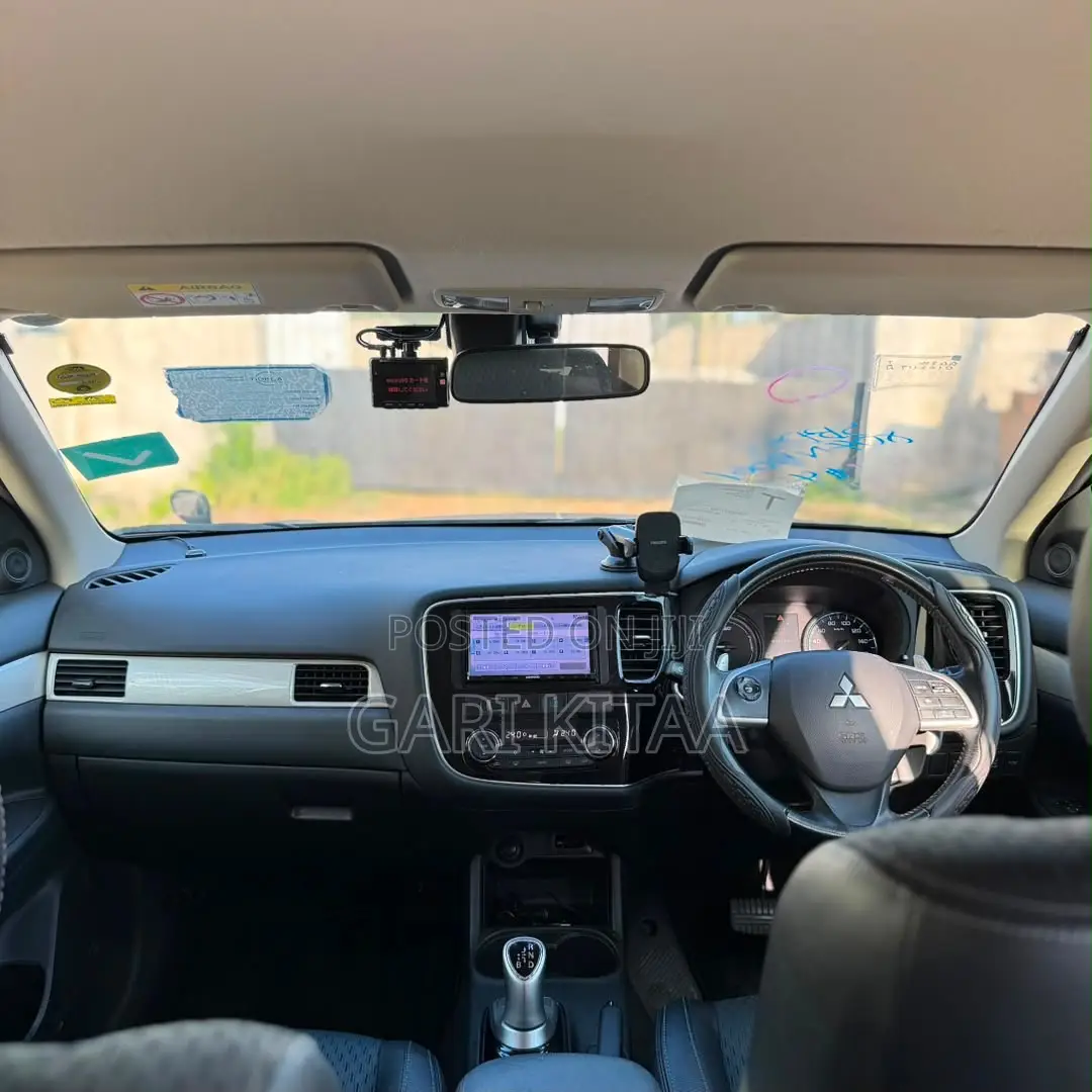 Mitsubishi Outlander 2014 Black