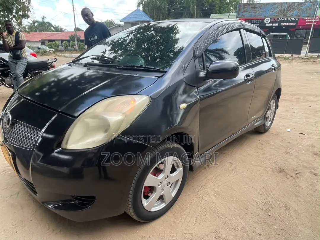Toyota Vitz 2006 Black