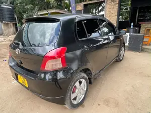Toyota Vitz 2006 Black