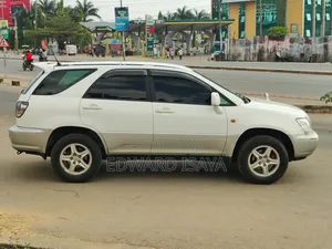 Toyota Harrier 2005 Pearl