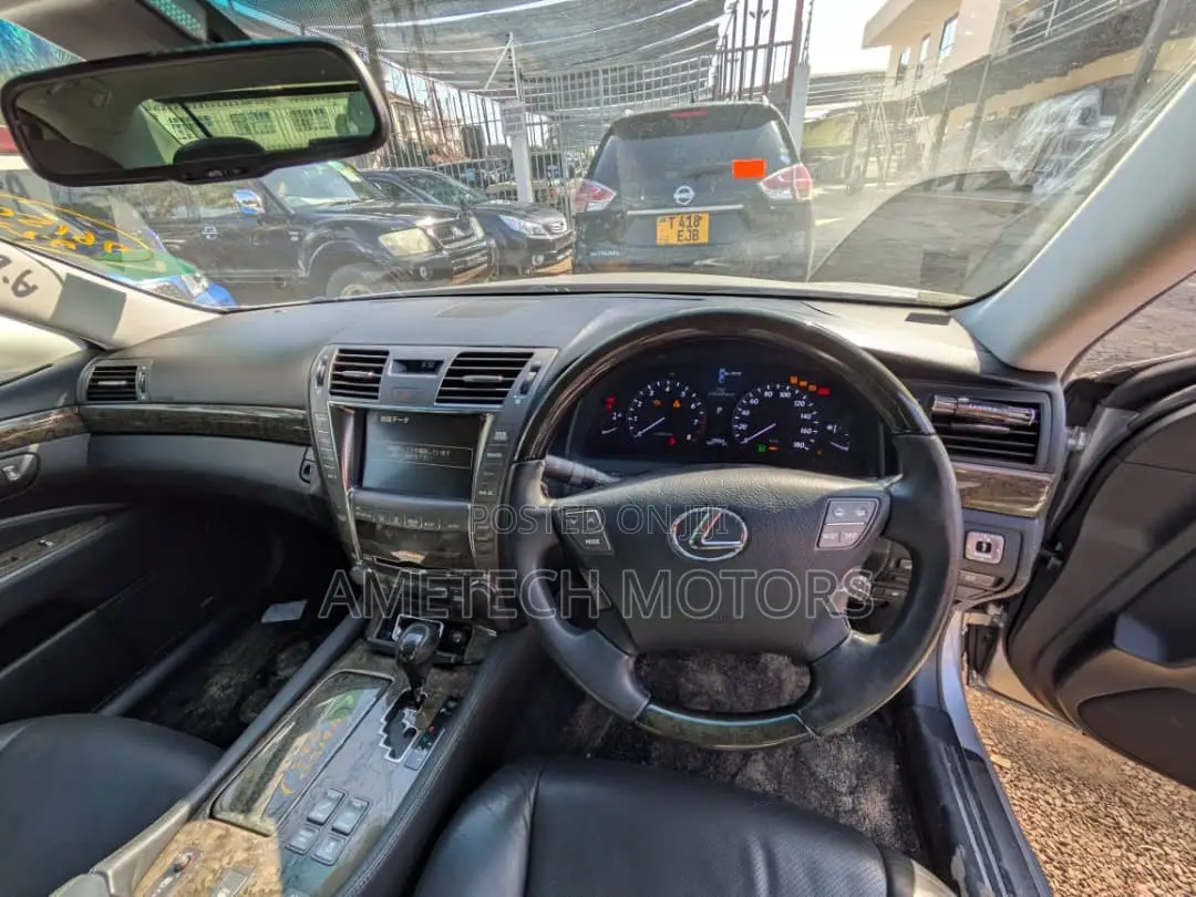 Lexus LS 2008 Silver