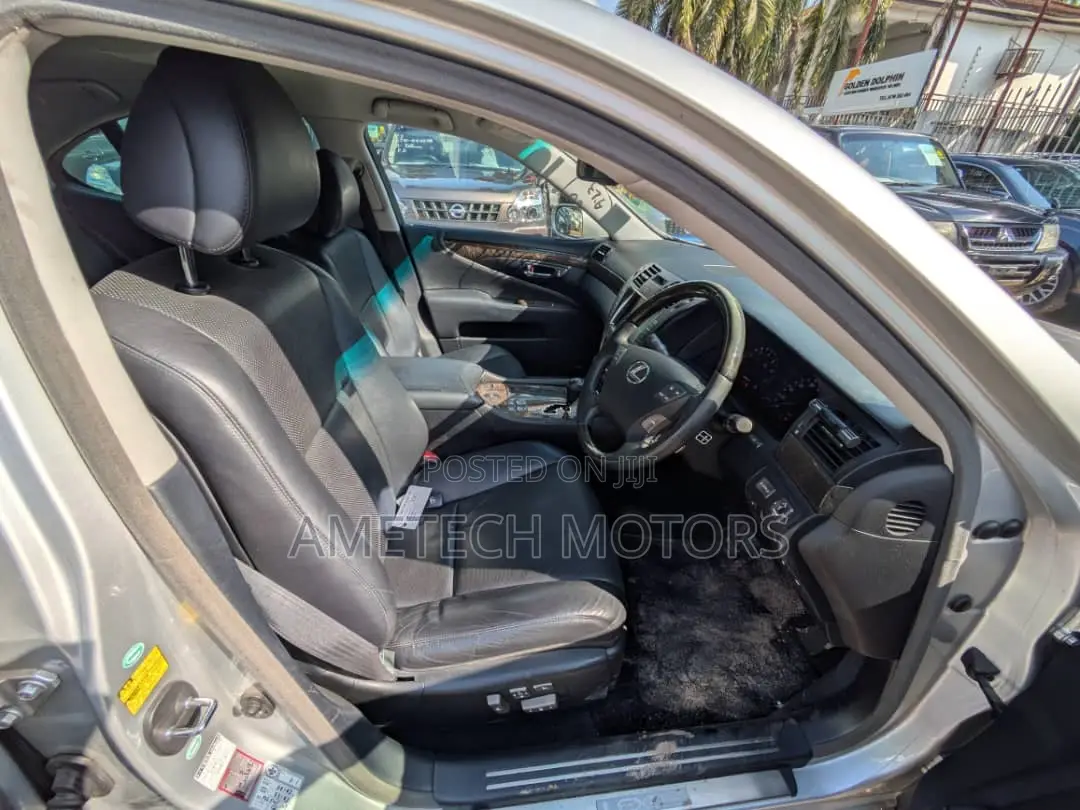 Lexus LS 2008 Silver