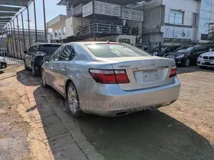 Lexus LS 2008 Silver