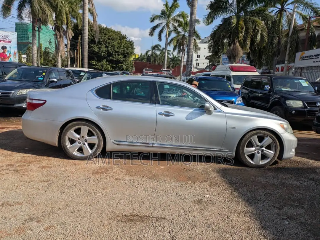 Lexus LS 2008 Silver