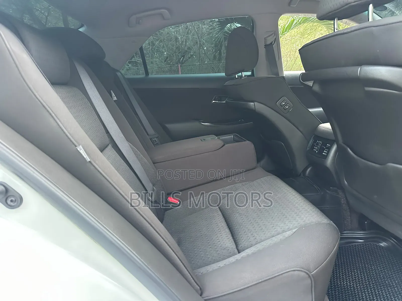 Toyota Crown 2010 White