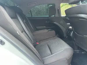 Toyota Crown 2010 White