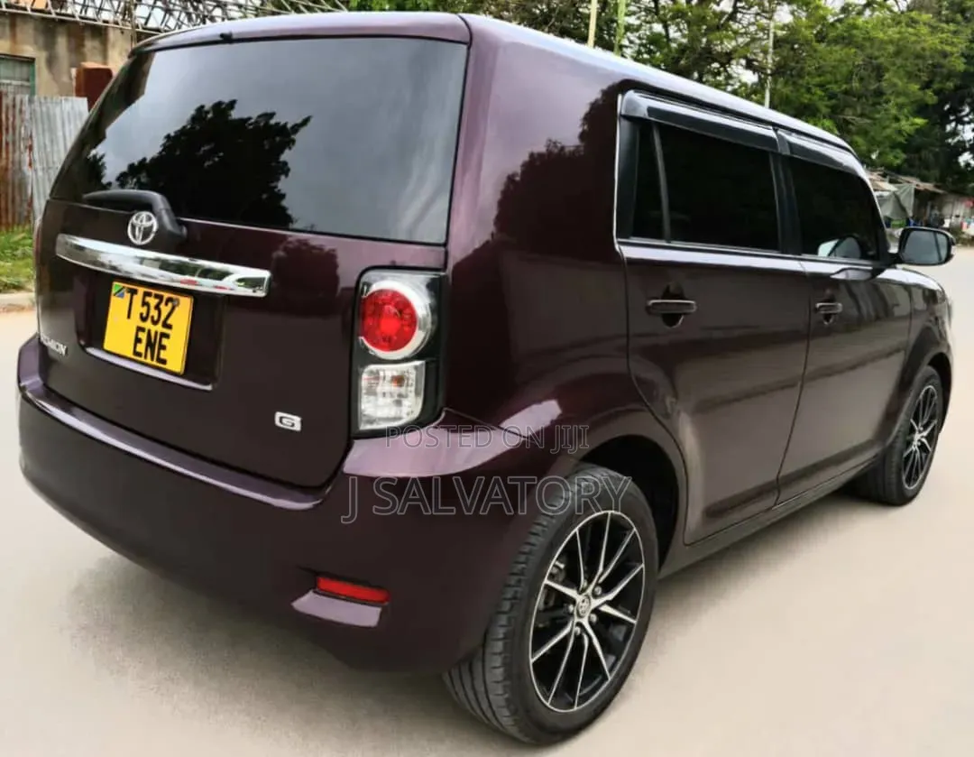 Toyota Rumion 1.5 FWD 2023 Burgundy