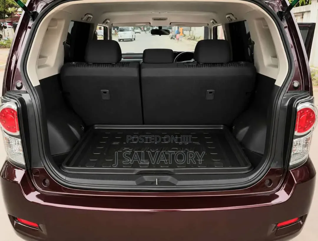 Toyota Rumion 1.5 FWD 2023 Burgundy