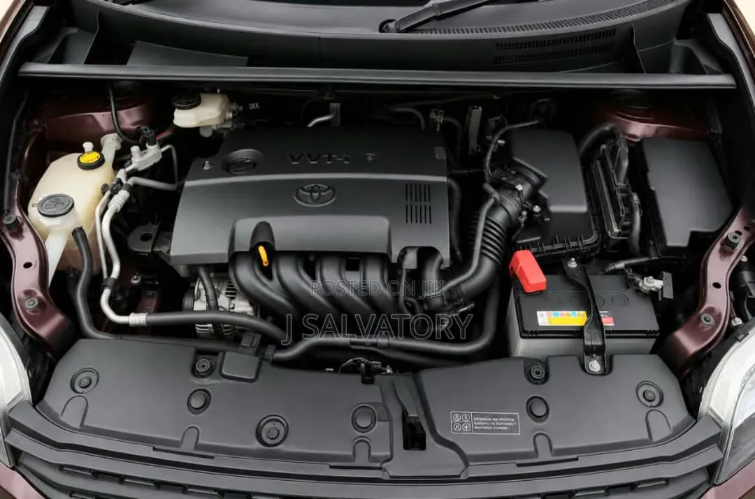 Toyota Rumion 1.5 FWD 2023 Burgundy