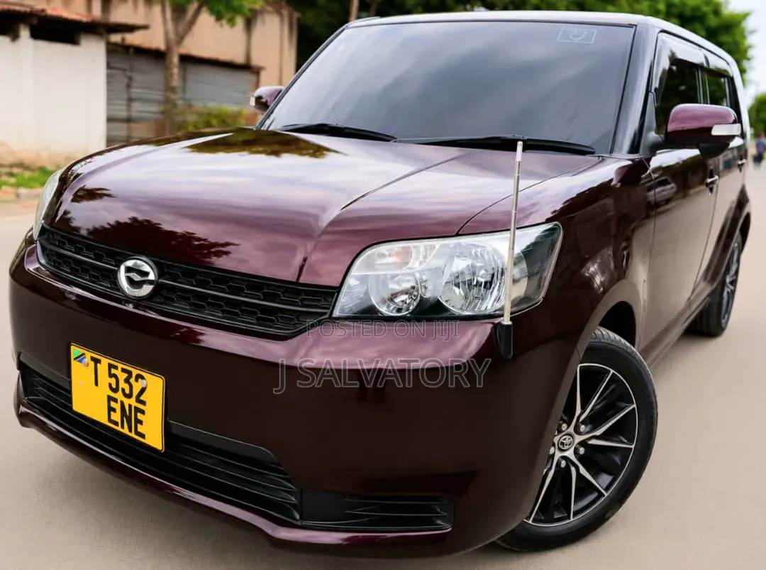 Toyota Rumion 1.5 FWD 2023 Burgundy
