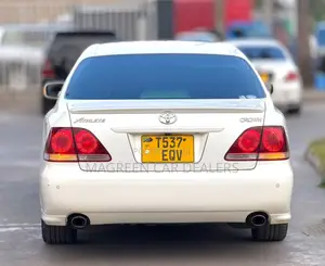 Toyota Crown Royale 2005 White